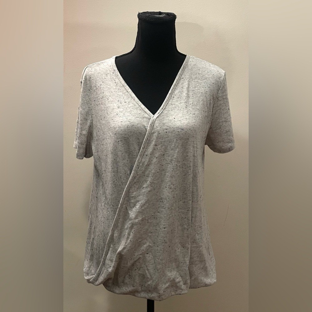 Sinuous- Heather‎ Gray V-Neck Women's Tee Size M - Picture 2 of 8